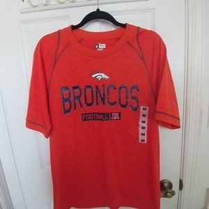 MEDIUM BRONCO T-SHIRT , NEW